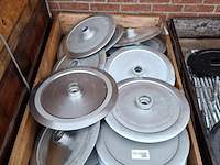 Pallet metalen bemesterschijven - afbeelding 3 van  3