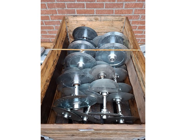 Pallet metalen bemesterschijven - afbeelding 2 van  3