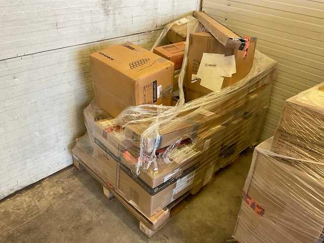 Pallet | mix goederen - afbeelding 2 van  11