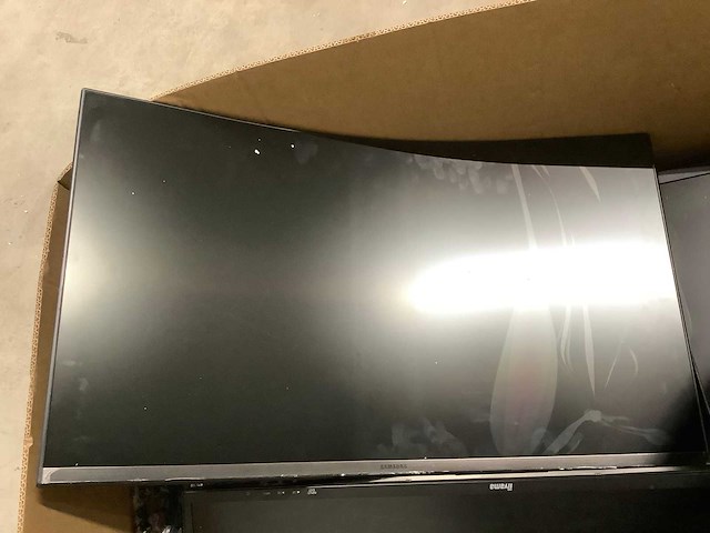 Pallet monitoren - o.a asus, samsung en lg - 20 stuks - afbeelding 3 van  7