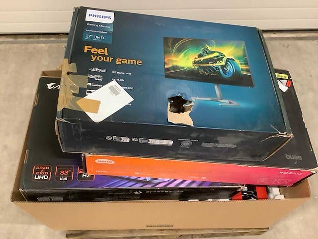 Pallet monitors o.a phillips, aorus en benq - 10 items - afbeelding 1 van  6