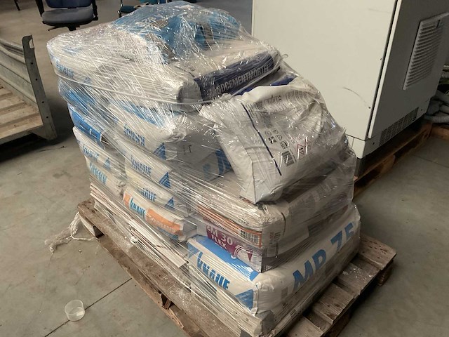 Pallet mp75 machine spuitgips - afbeelding 2 van  2