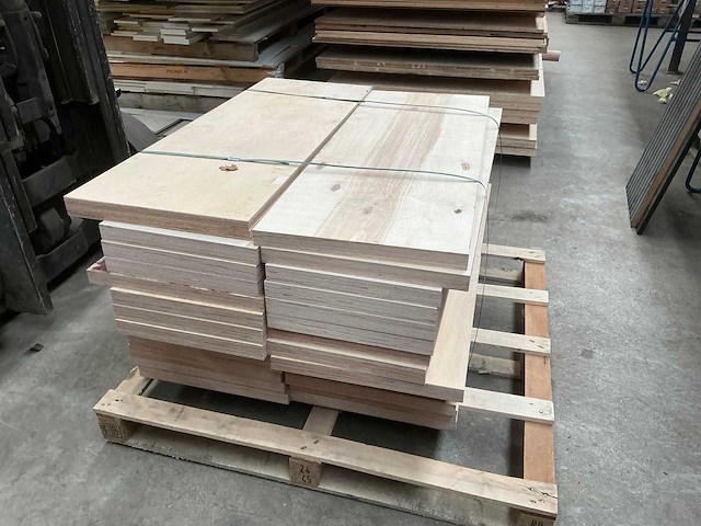 Pallet multiplex 15m2 - afbeelding 3 van  3