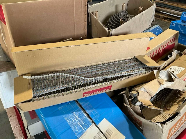 Pallet nagels, schroefbanden en divers bevestingsmateriaal - afbeelding 7 van  20