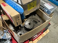 Pallet nagels, schroefbanden en divers bevestingsmateriaal - afbeelding 13 van  20