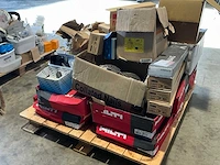 Pallet nagels, schroefbanden en divers bevestingsmateriaal - afbeelding 16 van  20