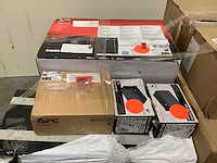 Pallet noodstroomvoorzieningen - retourgoederen - 10 items - afbeelding 3 van  6