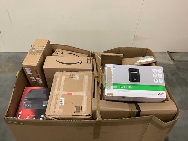 Pallet noodstroomvoorzieningen - retourgoederen - 12 items - afbeelding 4 van  6