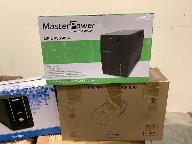 Pallet noodstroomvoorzieningen - retourgoederen - 15 items - afbeelding 3 van  6