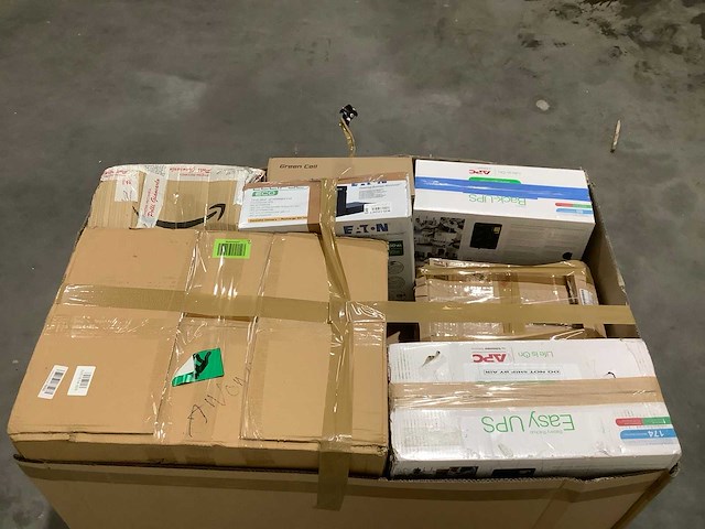 Pallet noodstroomvoorzieningen - retourgoederen - 16 items - afbeelding 4 van  6