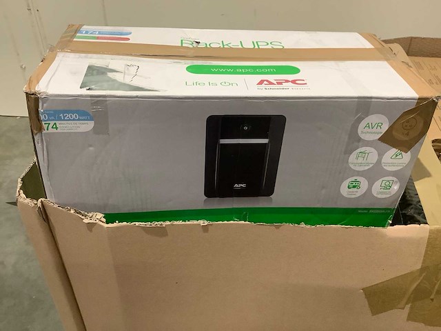 Pallet noodstroomvoorzieningen - retourgoederen - 18 items - afbeelding 4 van  6