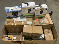 Pallet noodstroomvoorzieningen - retourgoederen - 18 items - afbeelding 4 van  6