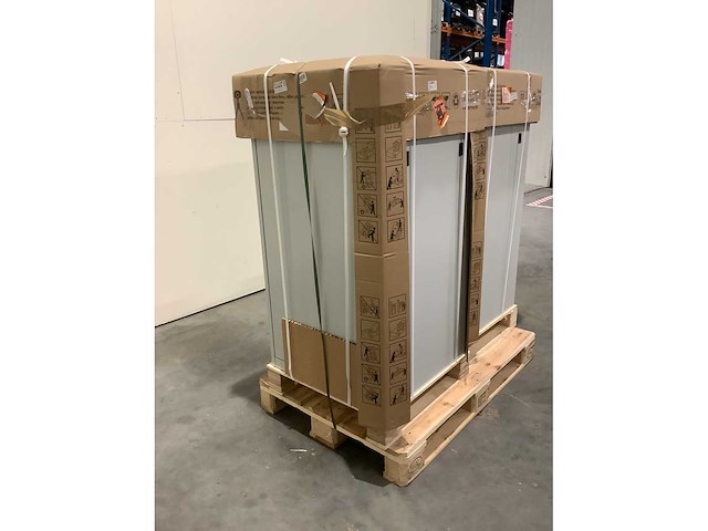 Pallet noodstroomvoorzieningen - retourgoederen - 2 items - afbeelding 4 van  7