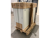 Pallet noodstroomvoorzieningen - retourgoederen - 2 items - afbeelding 3 van  7