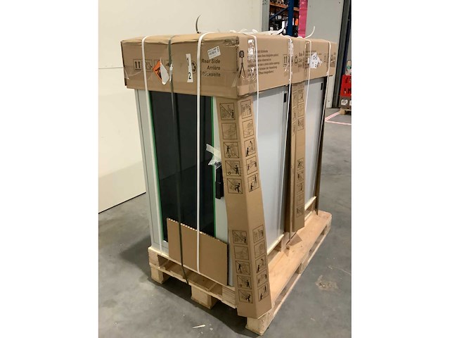 Pallet noodstroomvoorzieningen - retourgoederen - 2 items - afbeelding 4 van  7