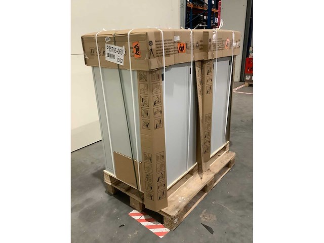 Pallet noodstroomvoorzieningen - retourgoederen - 2 items - afbeelding 4 van  7