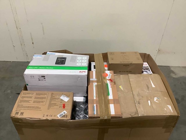 Pallet noodstroomvoorzieningen - retourgoederen - 21 items - afbeelding 5 van  6