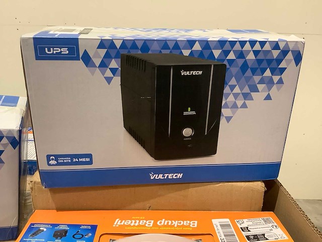 Pallet noodstroomvoorzieningen - retourgoederen - 25 items - afbeelding 3 van  7