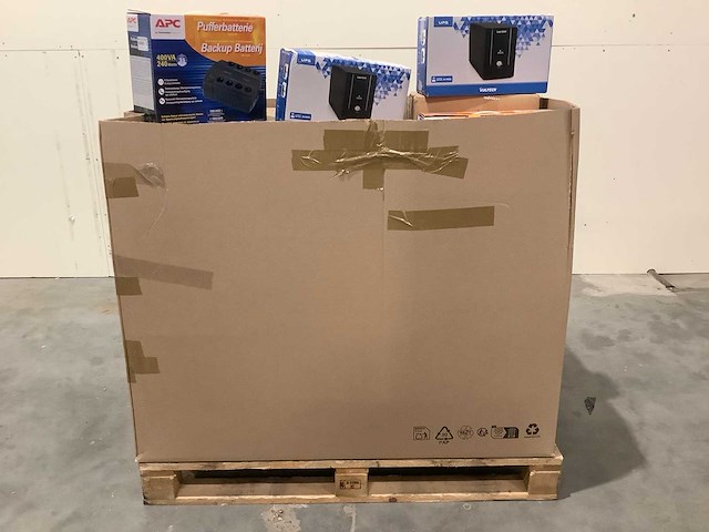Pallet noodstroomvoorzieningen - retourgoederen - 25 items - afbeelding 2 van  7