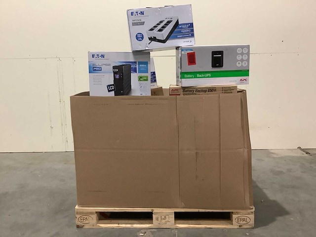 Pallet noodstroomvoorzieningen - retourgoederen - 29 items - afbeelding 2 van  6