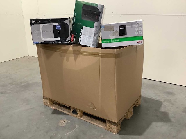 Pallet noodstroomvoorzieningen - retourgoederen - 35 items - afbeelding 1 van  6