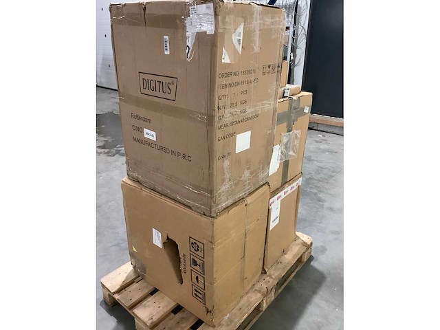 Pallet noodstroomvoorzieningen - retourgoederen - 6 items - afbeelding 4 van  6