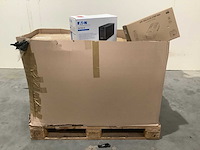Pallet noodstroomvoorzieningen - retourgoederen - 8 items - afbeelding 2 van  6