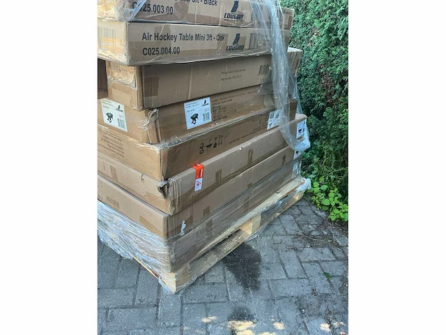Pallet | o.a. speeltafels - afbeelding 10 van  16