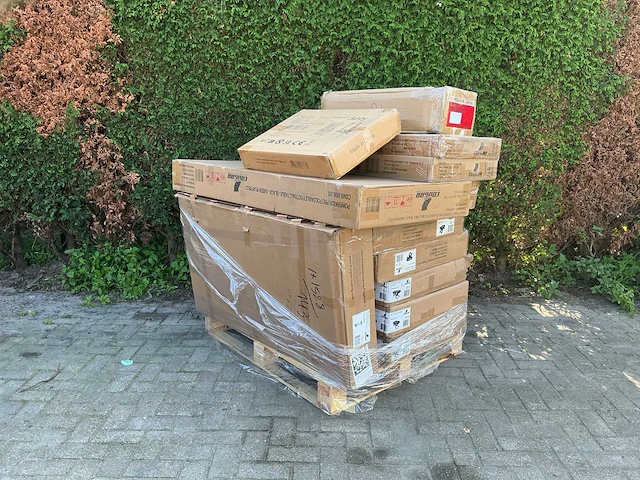 Pallet | o.a. speeltafels - afbeelding 12 van  16