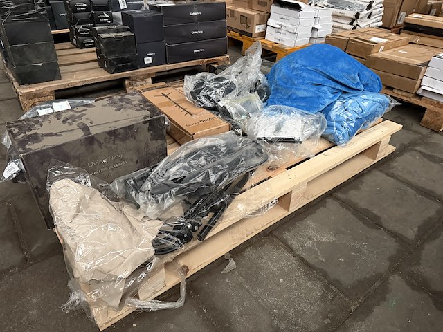 Pallet (online) winkelvoorraad diversen living nine - afbeelding 1 van  6
