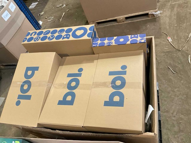 Pallet overstock (2x) - afbeelding 1 van  3