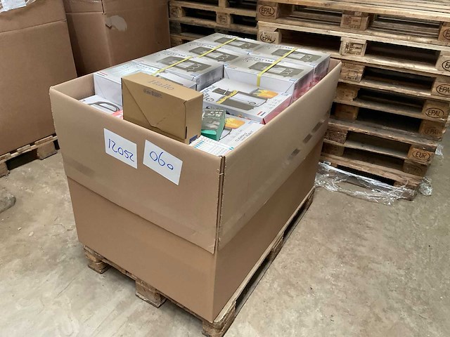 Pallet overstock - afbeelding 2 van  5