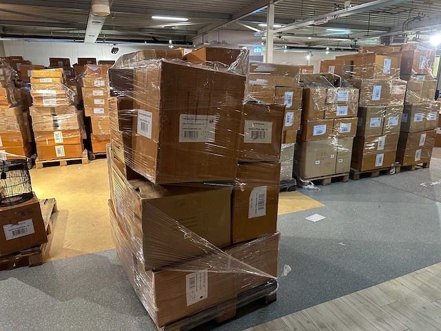 Pallet partij woondecoratie – mix van lampen, vazens & decoratie (partijhandel) - afbeelding 1 van  8