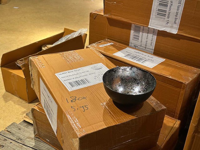 Pallet partij woondecoratie – mix van lampen, vazens & decoratie (partijhandel) - afbeelding 6 van  8