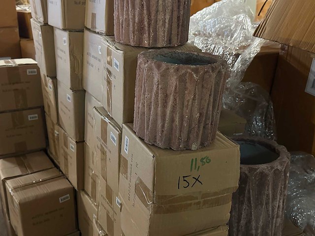 Pallet partij woondecoratie – mix van lampen, vazens & decoratie (partijhandel) - afbeelding 3 van  3