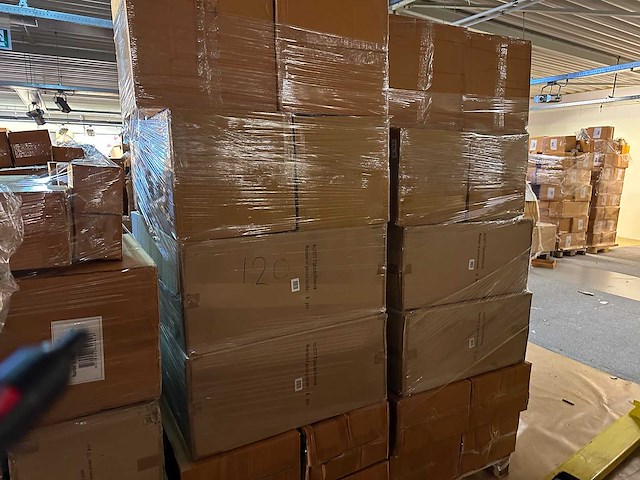 Pallet partij woondecoratie – mix van lampen, vazens & decoratie (partijhandel) - afbeelding 1 van  3