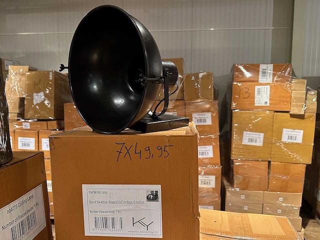 Pallet partij woondecoratie – mix van lampen, vazens & decoratie (partijhandel) - afbeelding 1 van  5