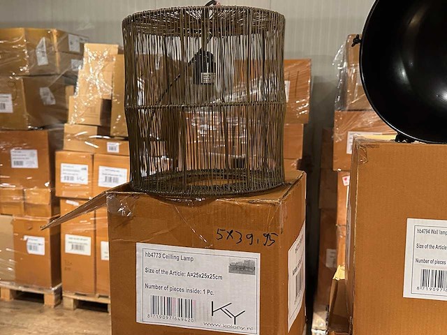 Pallet partij woondecoratie – mix van lampen, vazens & decoratie (partijhandel) - afbeelding 2 van  5