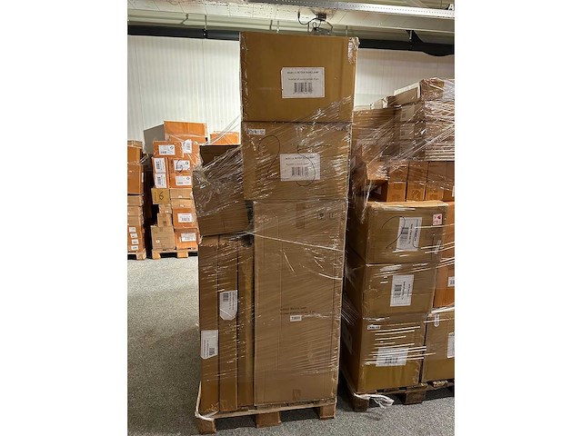 Pallet partij woondecoratie – mix van lampen, vazens & decoratie (partijhandel) - afbeelding 1 van  4