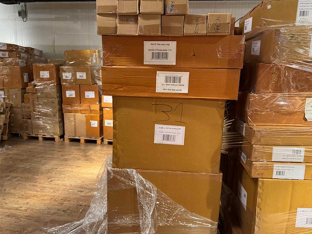 Pallet partij woondecoratie – mix van lampen, vazens & decoratie (partijhandel) - afbeelding 1 van  4