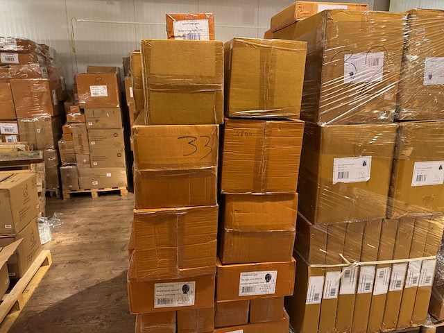 Pallet partij woondecoratie – mix van lampen, vazens & decoratie (partijhandel) - afbeelding 1 van  4