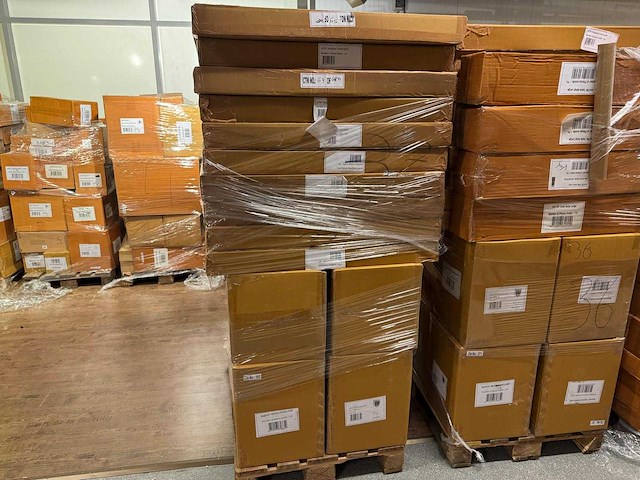 Pallet partij woondecoratie – mix van lampen, vazens & decoratie (partijhandel) - afbeelding 1 van  2