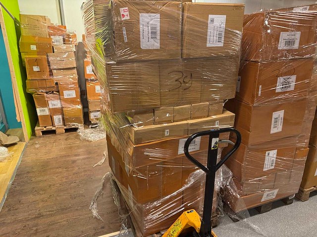 Pallet partij woondecoratie – mix van lampen, vazens & decoratie (partijhandel) - afbeelding 1 van  5