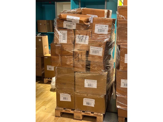 Pallet partij woondecoratie – mix van lampen, vazens & decoratie (partijhandel) - afbeelding 1 van  4