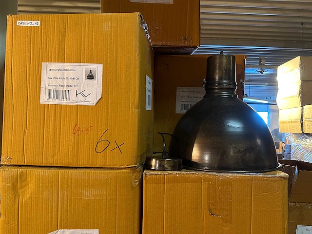 Pallet partij woondecoratie – mix van lampen, vazens & decoratie (partijhandel) - afbeelding 2 van  4