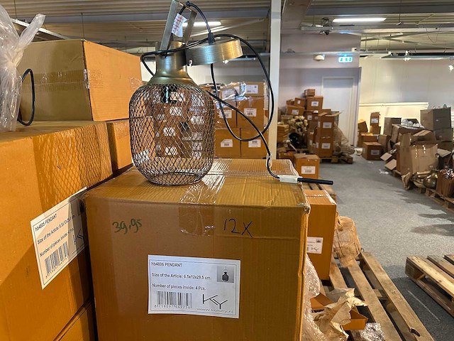 Pallet partij woondecoratie – mix van lampen, vazens & decoratie (partijhandel) - afbeelding 2 van  5