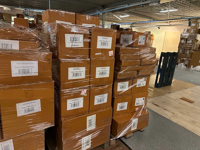 Pallet partij woondecoratie – mix van lampen, vazens & decoratie (partijhandel) - afbeelding 1 van  2