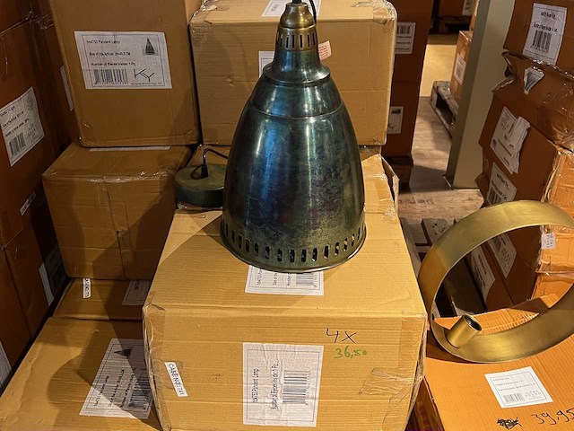 Pallet partij woondecoratie – mix van lampen, vazens & decoratie (partijhandel) - afbeelding 4 van  5