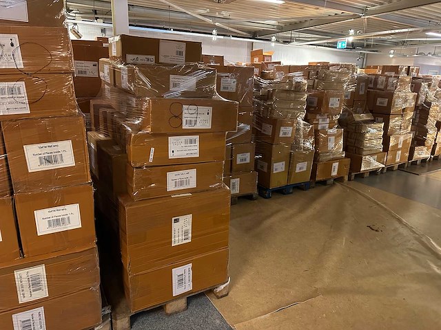 Pallet partij woondecoratie – mix van lampen, vazens & decoratie (partijhandel) - afbeelding 1 van  4