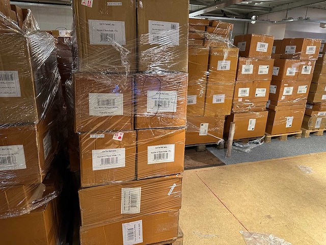 Pallet partij woondecoratie – mix van lampen, vazens & decoratie (partijhandel) - afbeelding 1 van  6